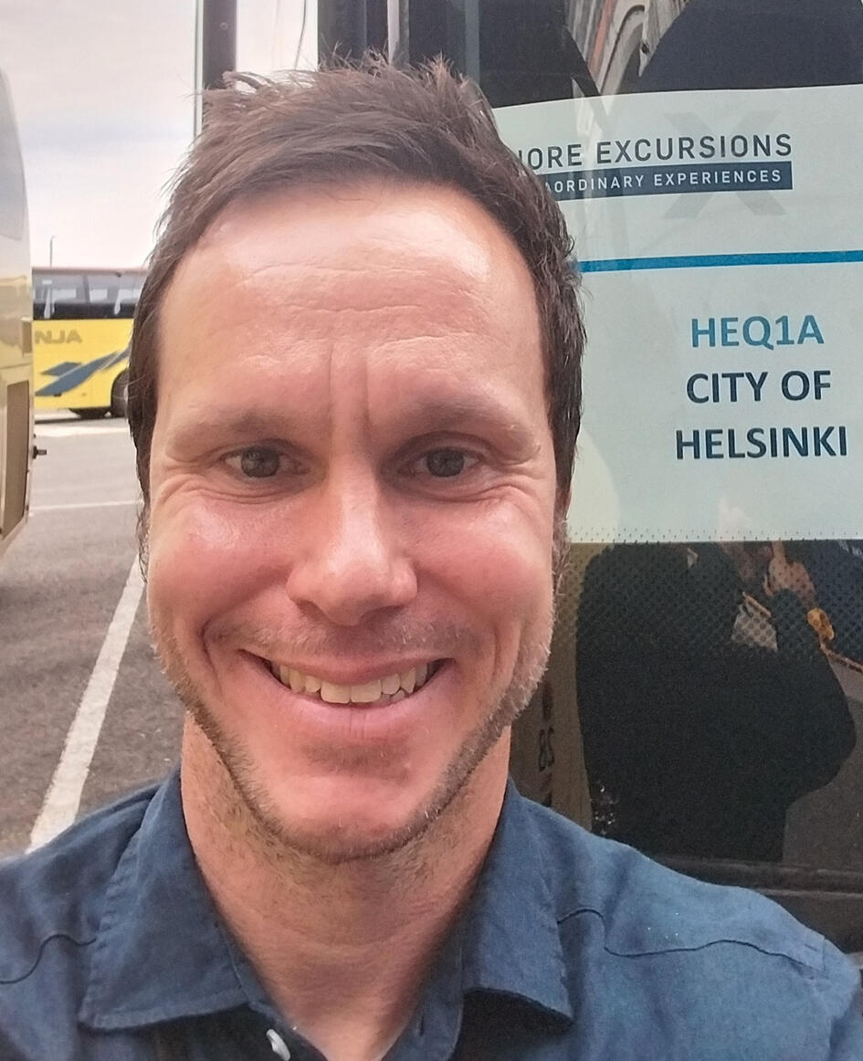 Italian Helsinki guide Matteo Your smiling authorised Helsinki guide Matteo; Guida di Helsinki autorizzata in Italiano